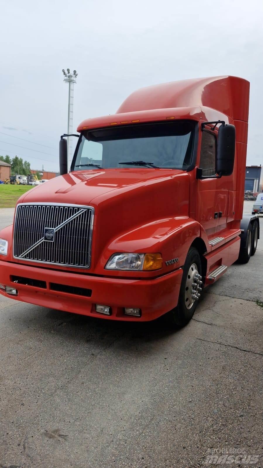 Volvo VNL-4 Tractores (camiões)