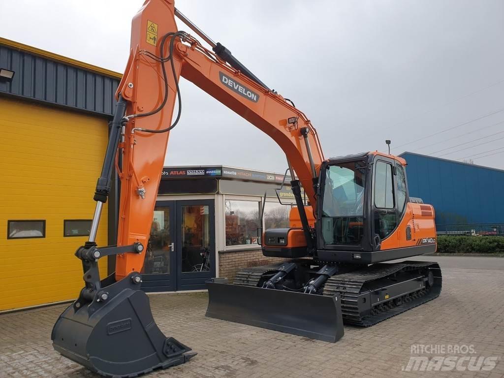 Develon DX140LC Escavadoras de rastos