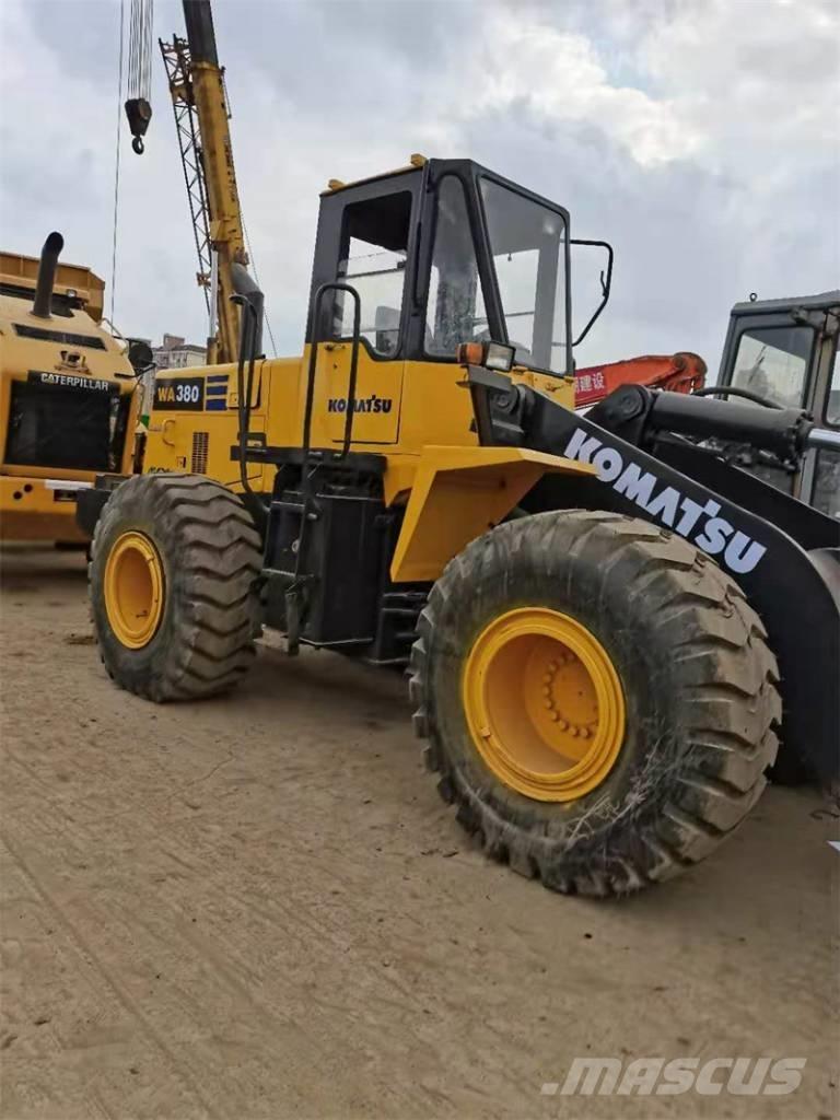 Komatsu WA 380 Pás carregadoras de rodas