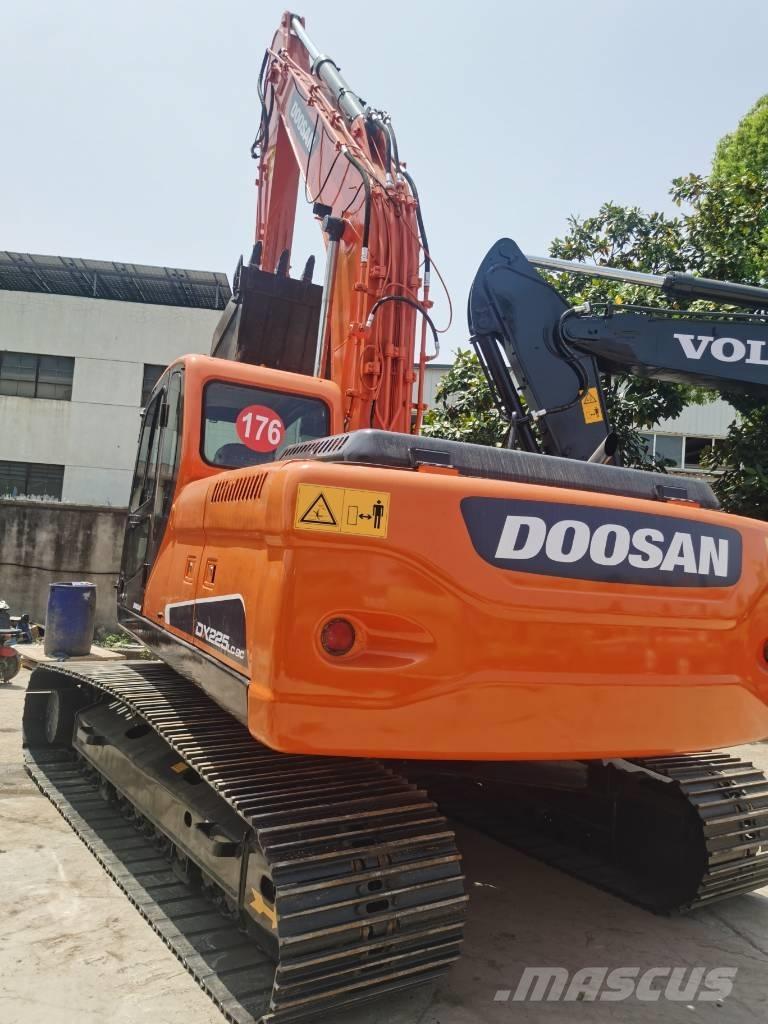 Doosan DX225LC-9C Escavadoras de rastos