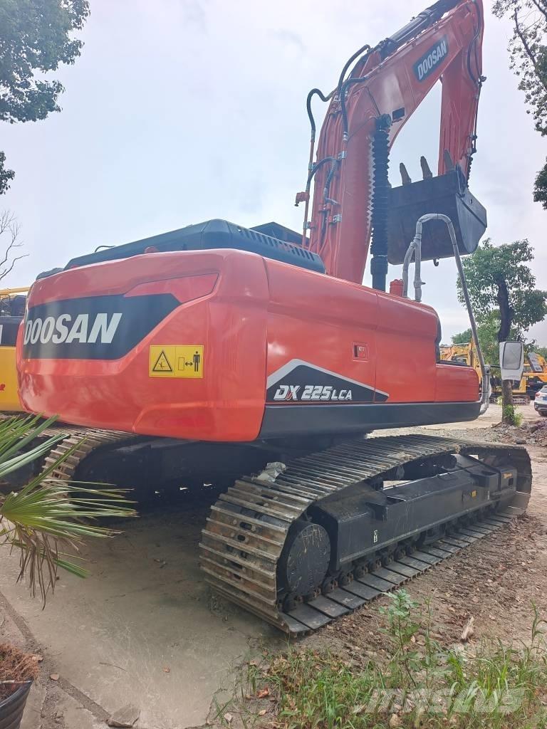 Doosan DX 225LC-9C Escavadoras de rastos
