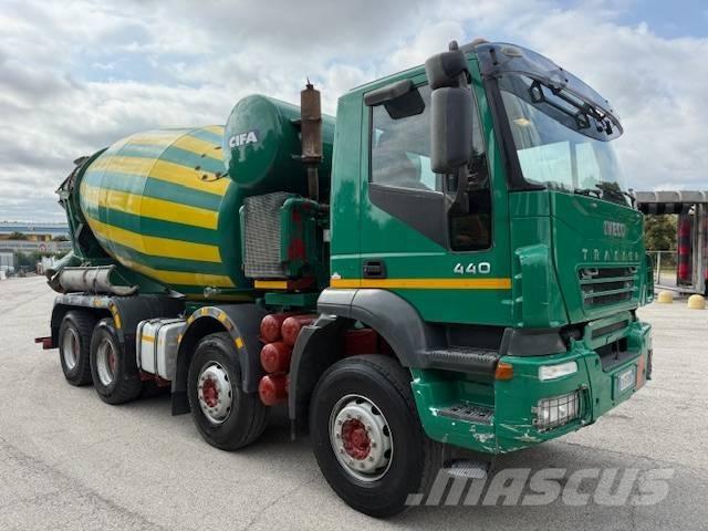 Iveco Trakker 440 Camiões de betão