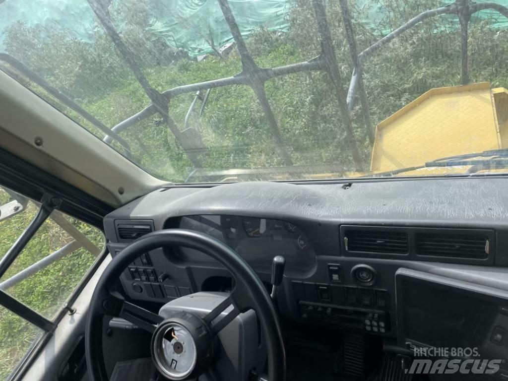 Komatsu HD 605-7 Camiőes dumper basculantes rígidos