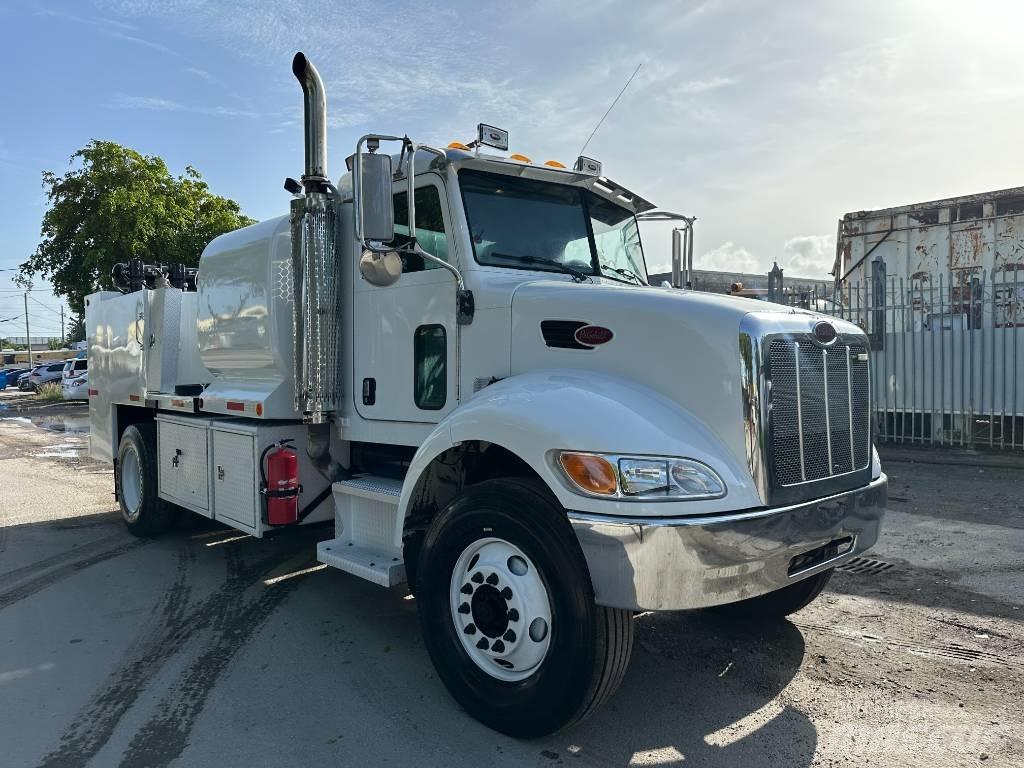 Peterbilt 335 Camiões-cisterna