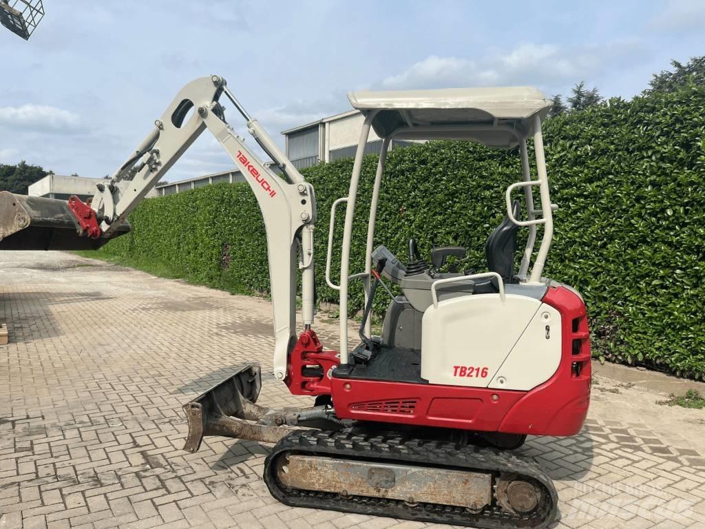 Takeuchi TB 216 Mini Escavadoras <7t