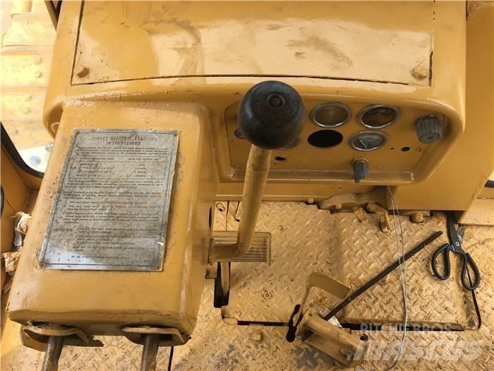 CAT D 8 K Dozers - Tratores rastos