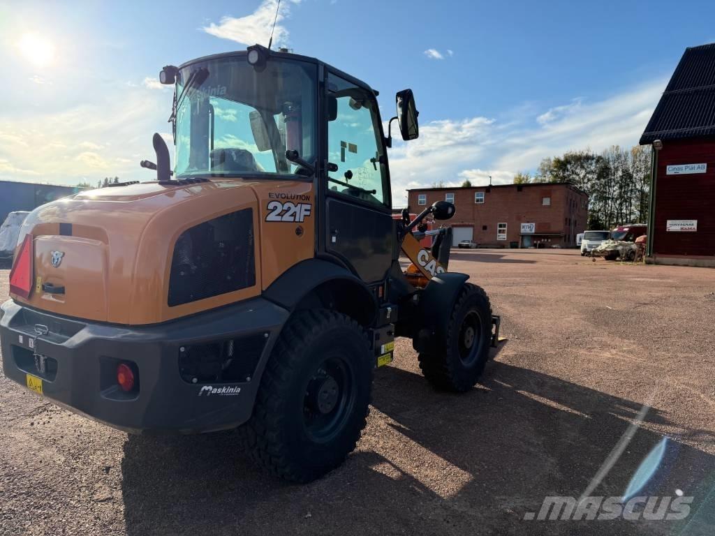 CASE 221 F Evolution Carregadoras de direcção deslizante