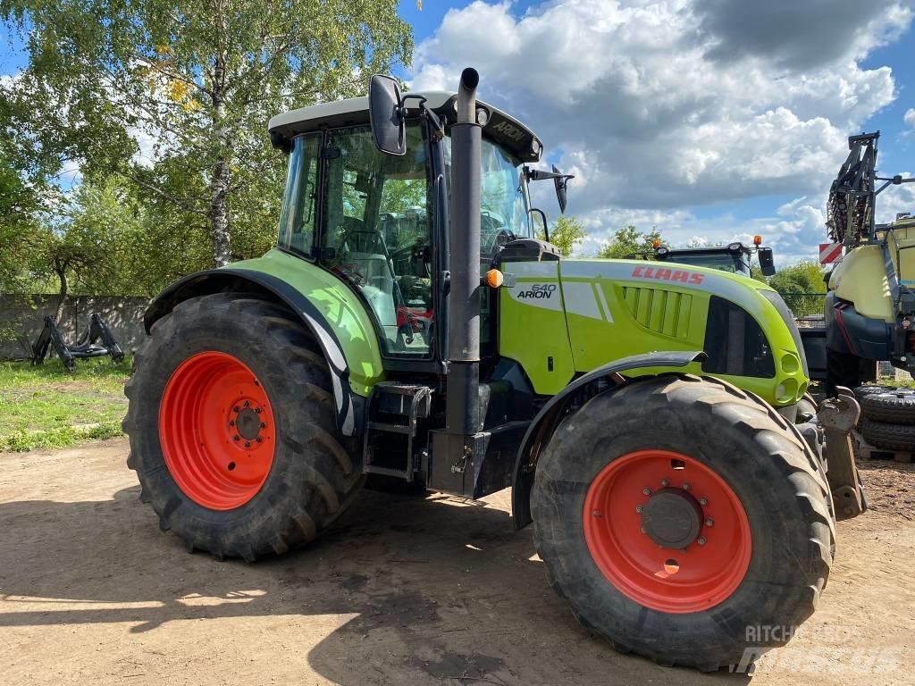 CLAAS Arion 640 Tratores Agrícolas usados