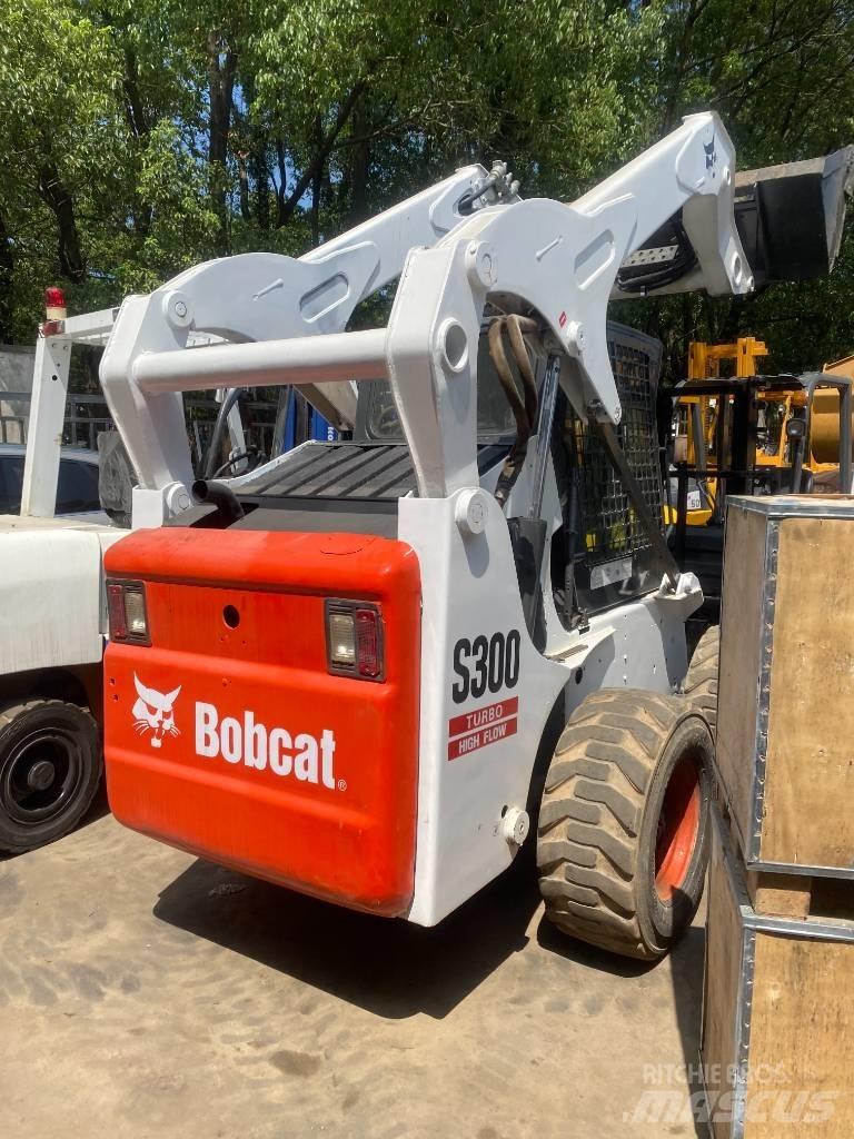 Bobcat S 300 Carregadoras de direcção deslizante