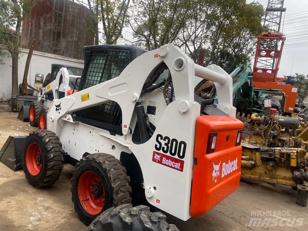 Bobcat S 300 Carregadoras de direcção deslizante