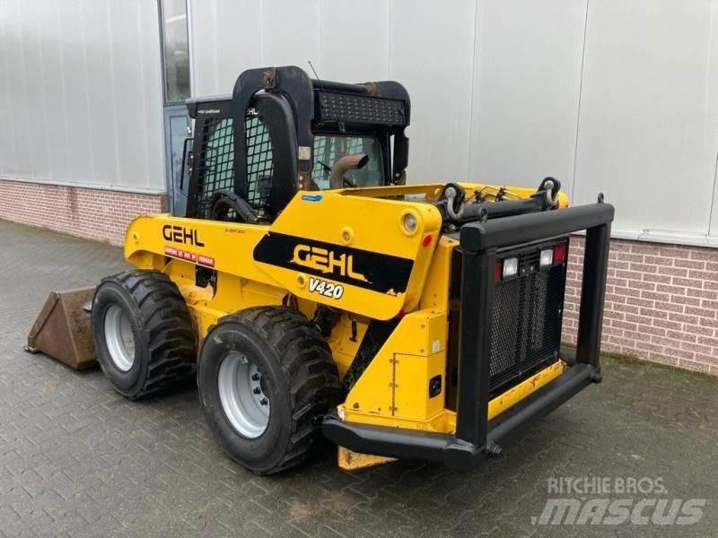 Gehl V420 Carregadoras de direcção deslizante