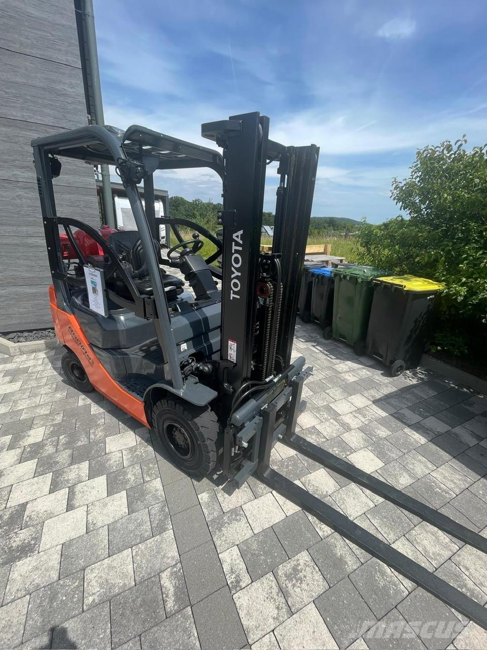 Toyota 02-8FGF18 Empilhadores a gás