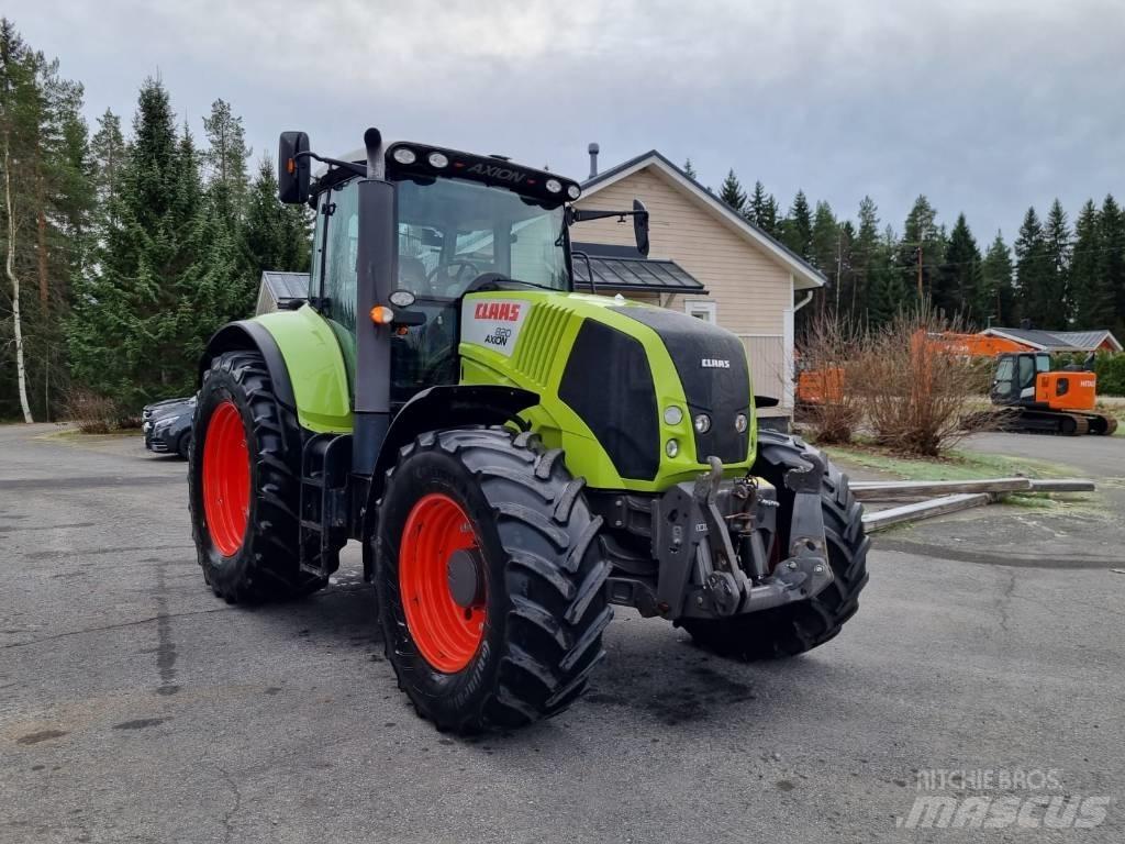 CLAAS 820 Axion Tratores Agrícolas usados