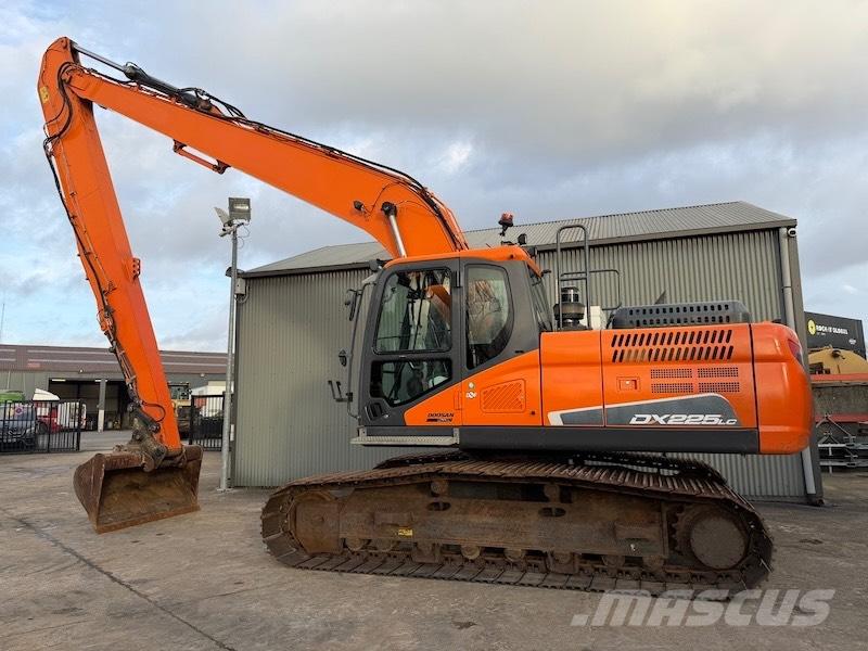 Doosan DX 225 LC-5 Escavadoras de longo alcance