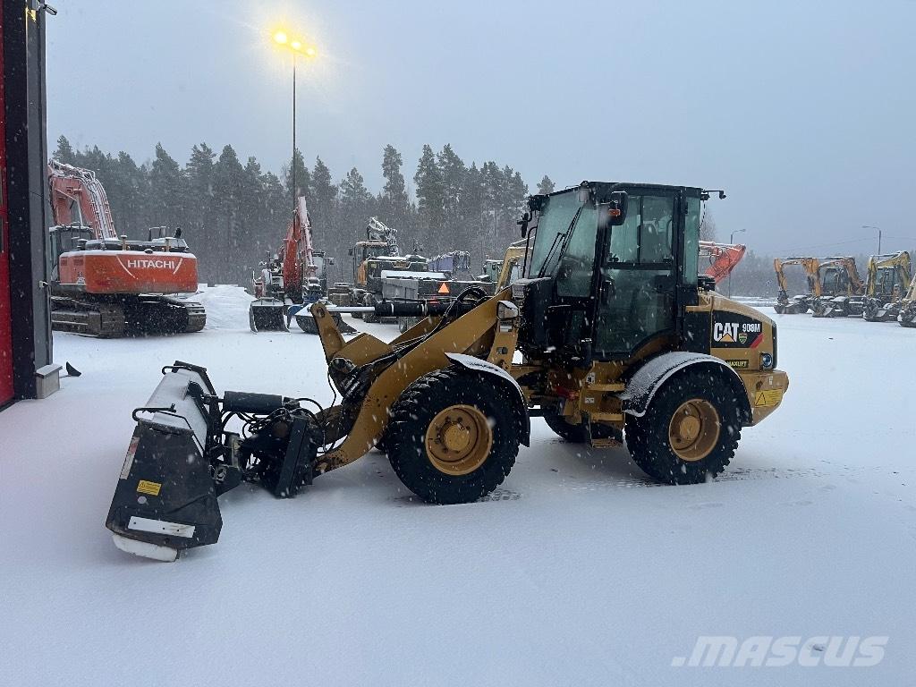 CAT 908 / Myyty, Sold Pás carregadoras de rodas