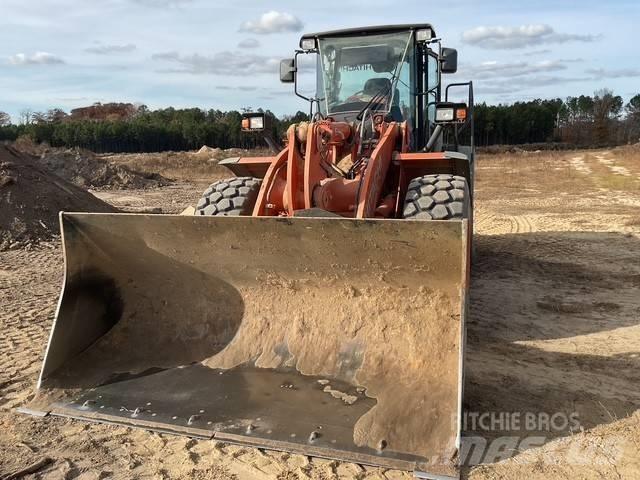 Hitachi ZW 220 Pás carregadoras de rodas