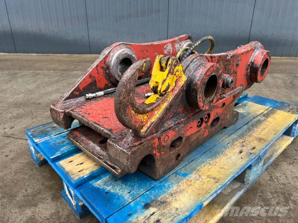 Engcon S70 - 323D Conectores