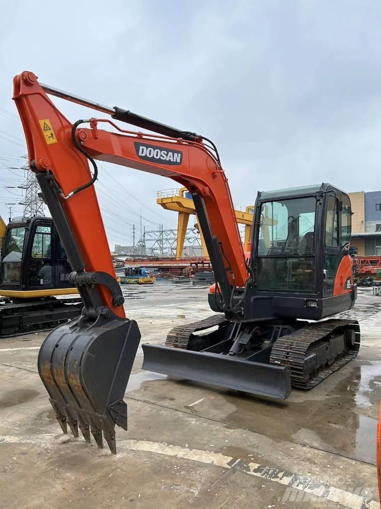 Doosan DX60-9 Mini Escavadoras <7t