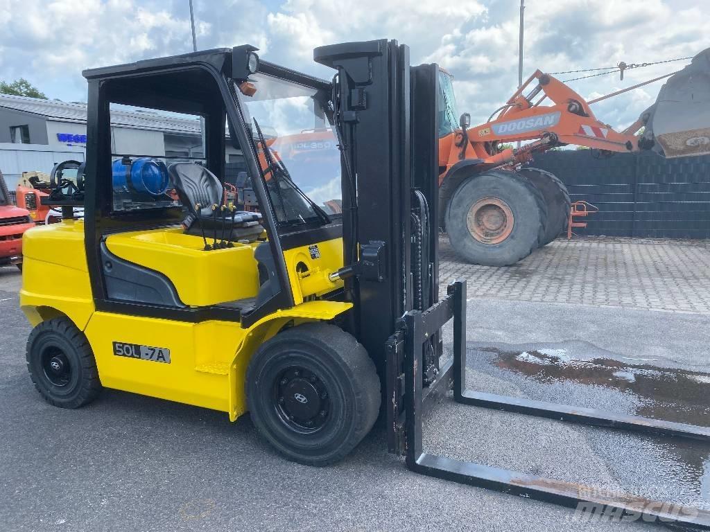 Hyundai 50 L-7 A Empilhadores a gás