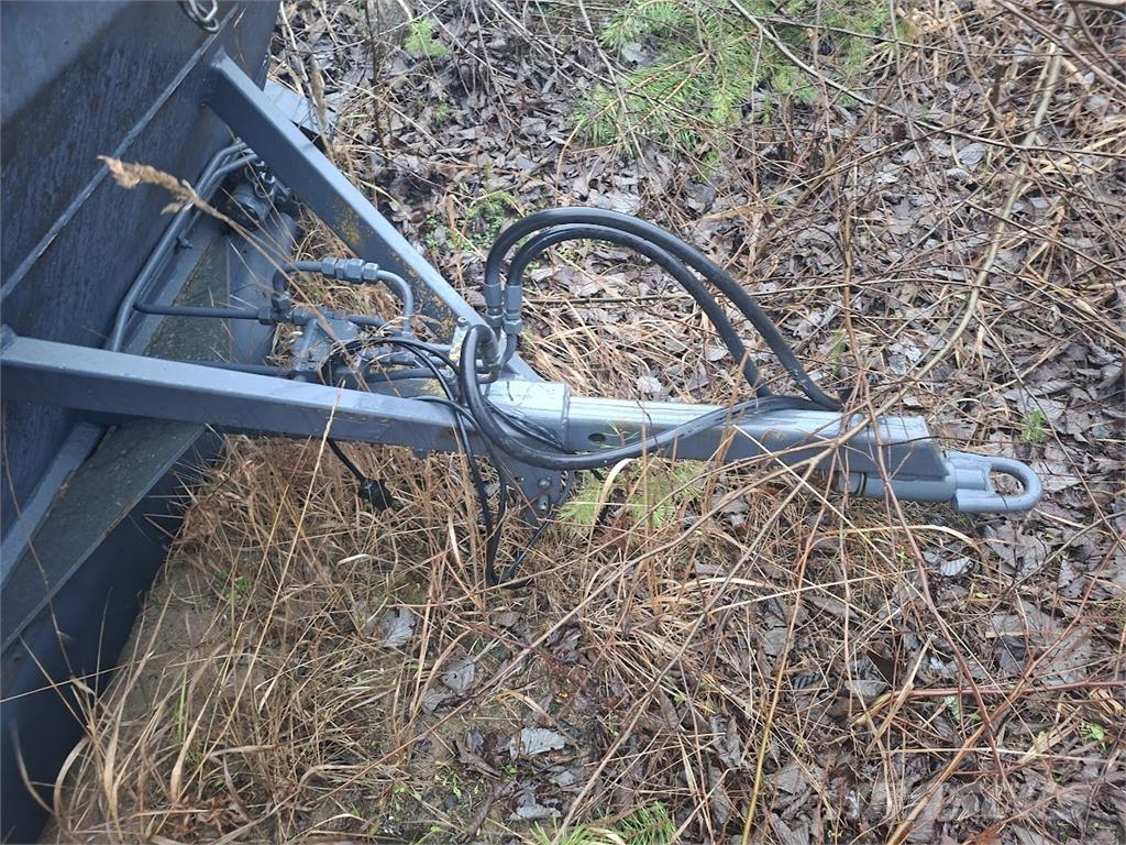  Hiekotinvaunu Espalhadores de areia e sal