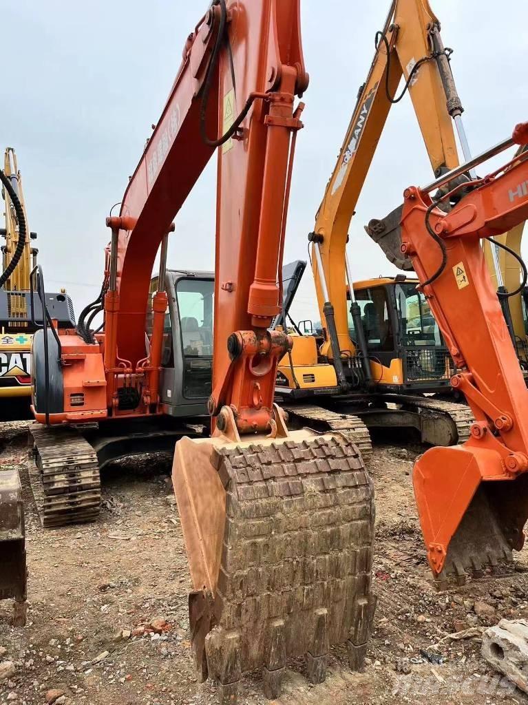 Hitachi ZX 135 US Escavadoras de rastos