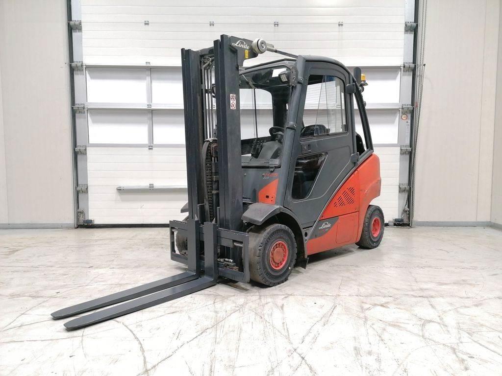Linde H25T-02 Empilhadores a gás