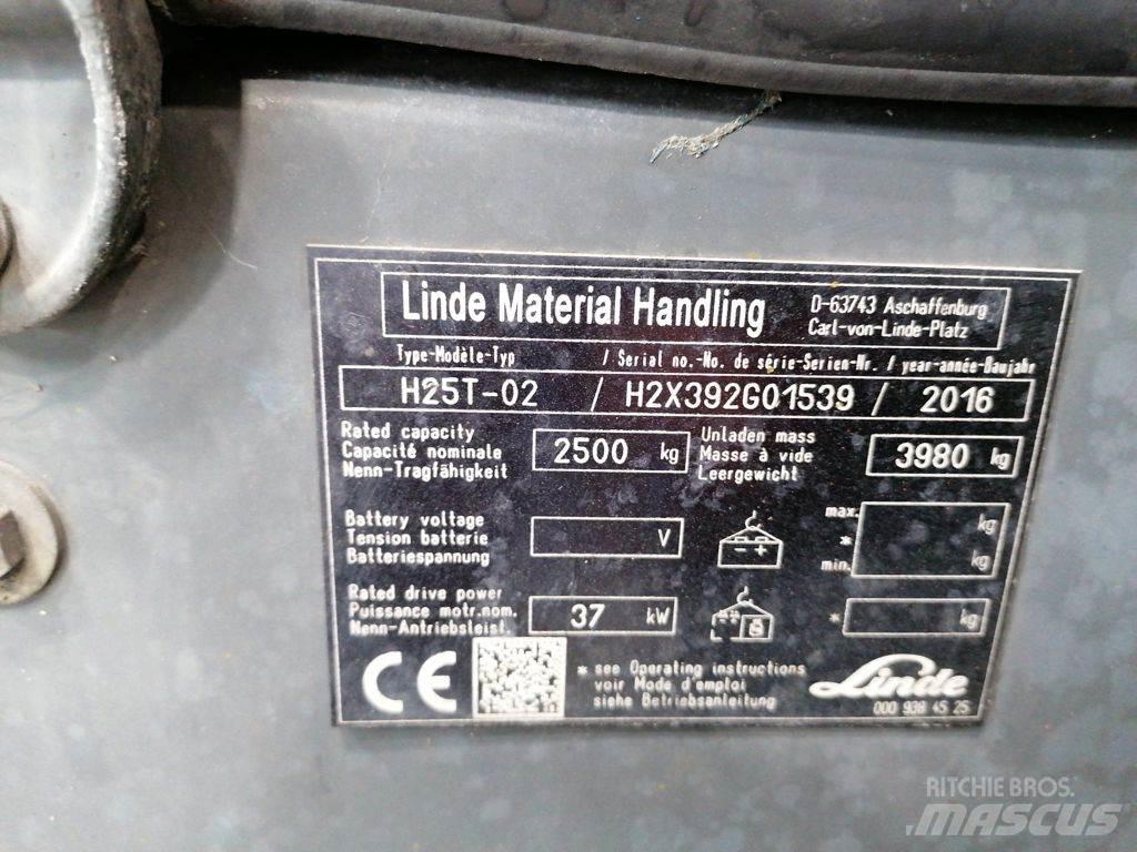 Linde H25T-02 Empilhadores a gás