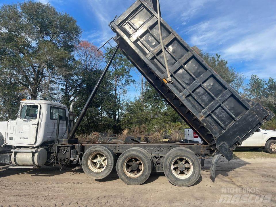 Mack dump Camiões basculantes