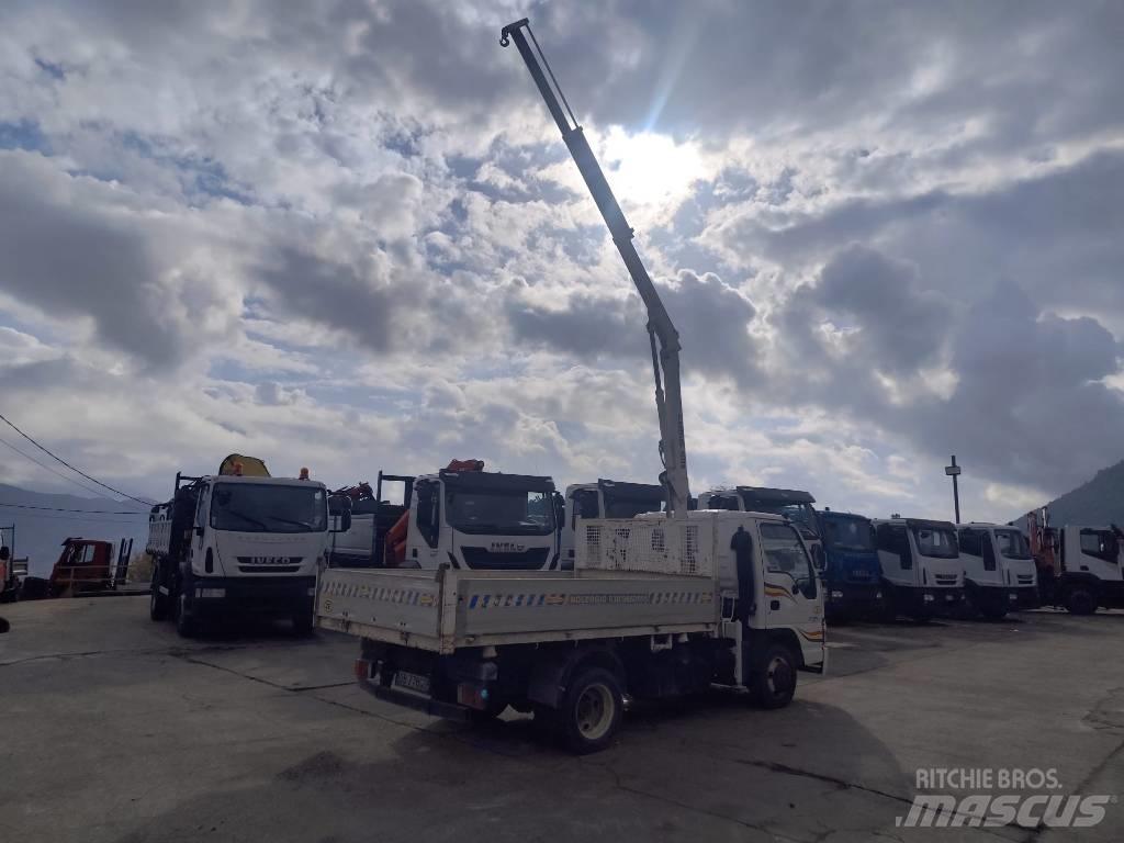 Isuzu NPR77G-5DX Camiões grua