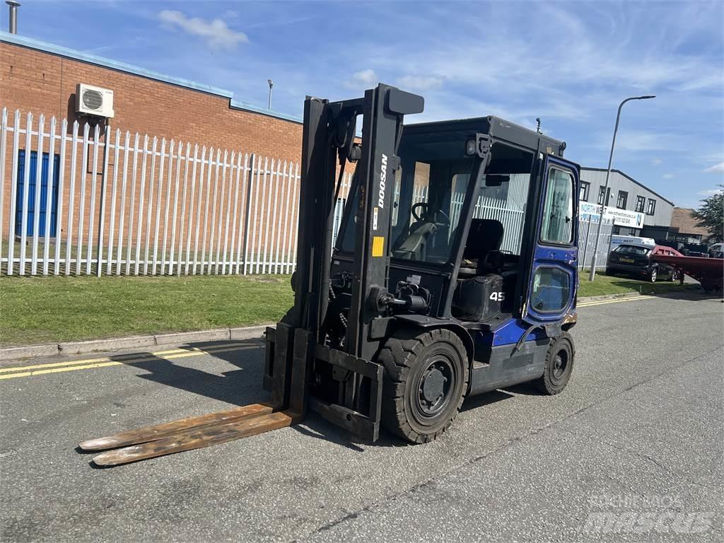Doosan D45SC-5 Empilhadores Diesel