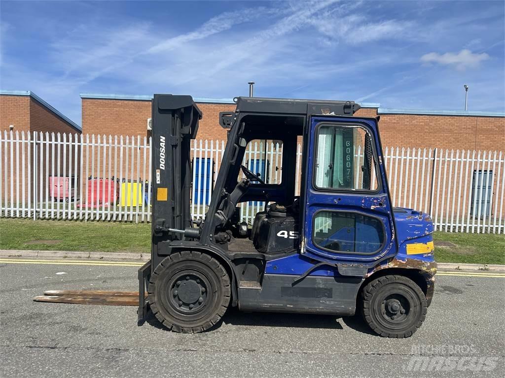 Doosan D45SC-5 Empilhadores Diesel
