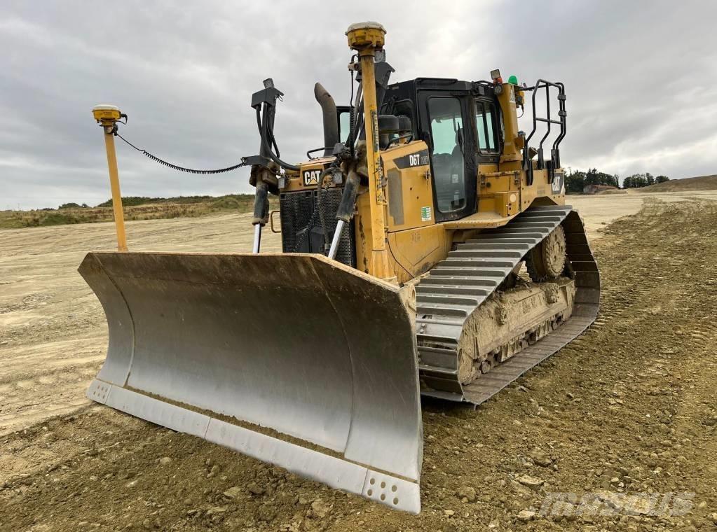 CAT D 6 T LGP Dozers - Tratores rastos