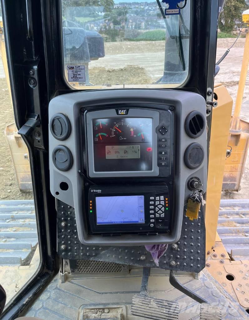 CAT D 6 T LGP Dozers - Tratores rastos