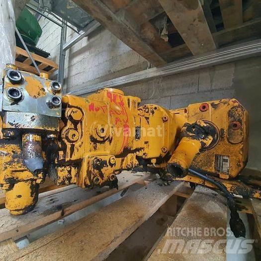 Liebherr 922 Transportes - Outros

