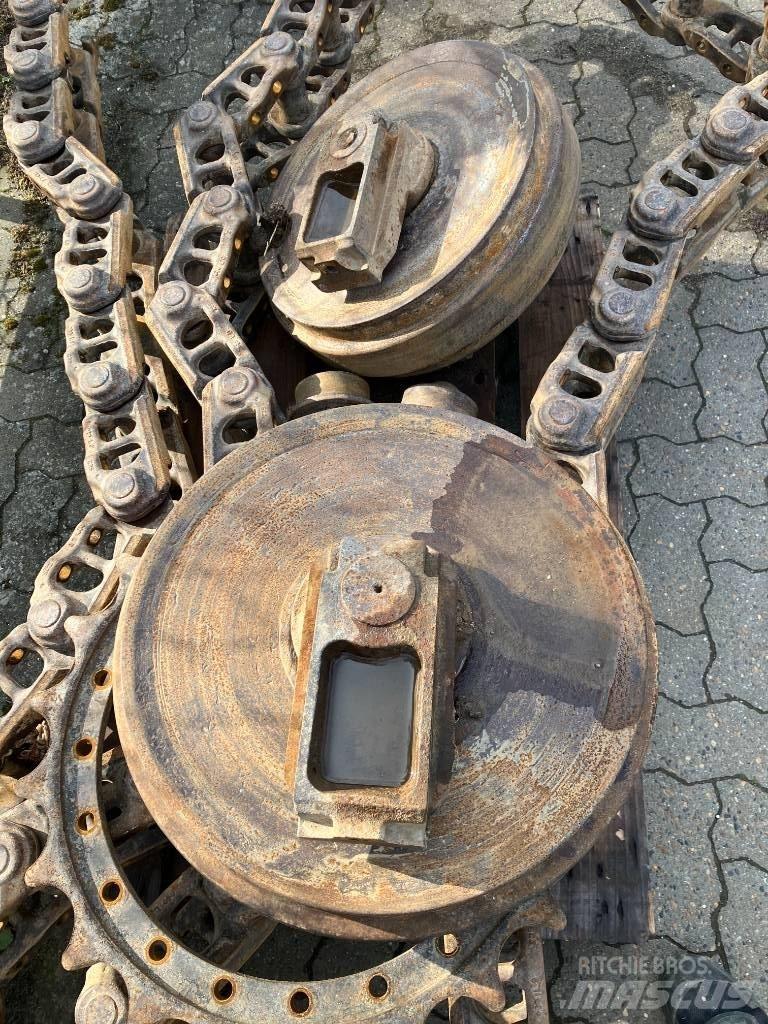 Komatsu 240 Escavadoras de rastos