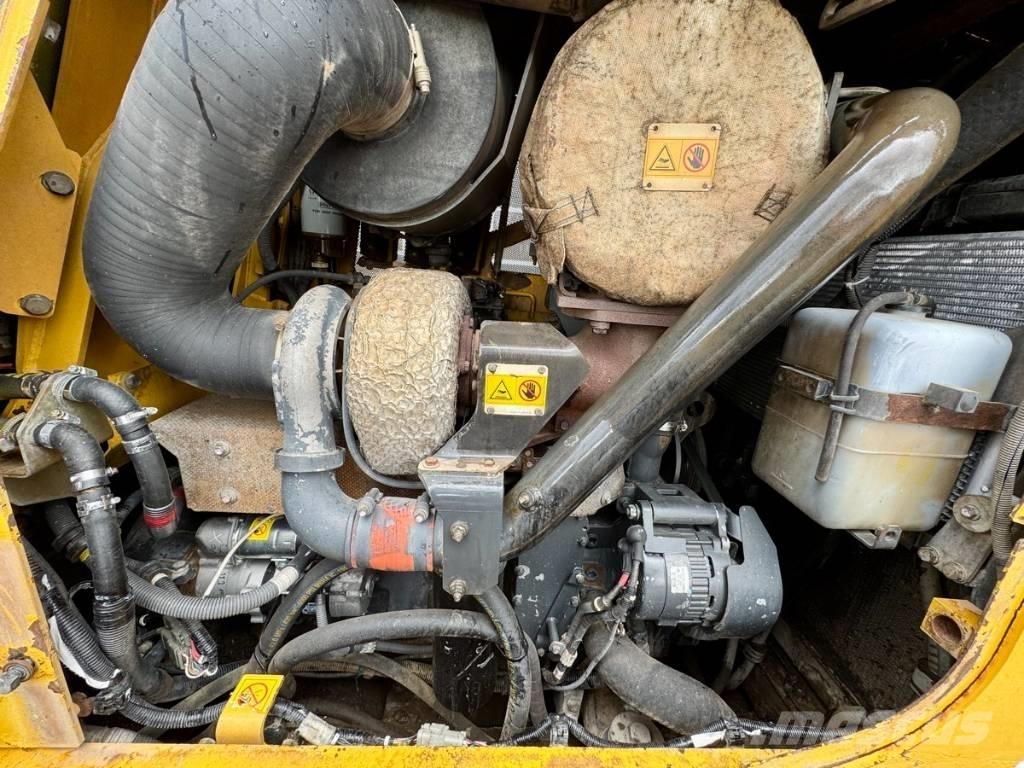 Komatsu D 65 WX-16 Dozers - Tratores rastos