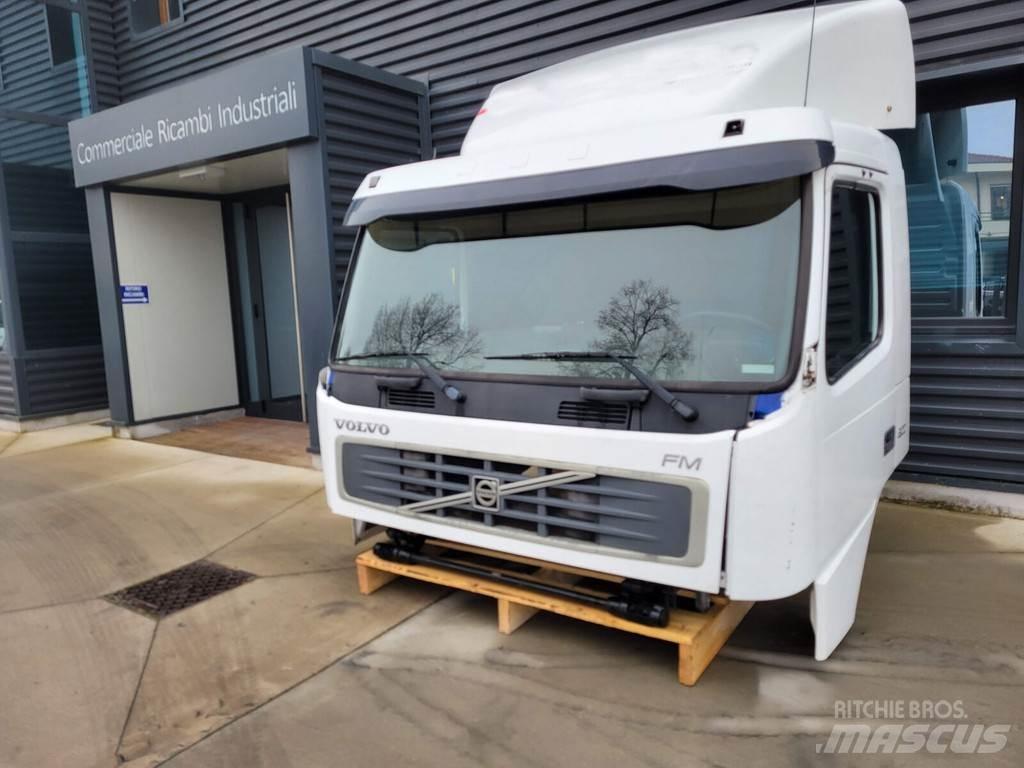 Volvo FL Cabines e interior