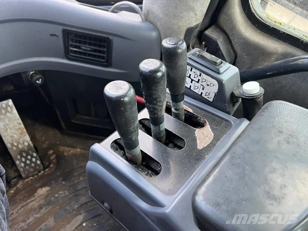 Komatsu WA 470-5 Pás carregadoras de rodas