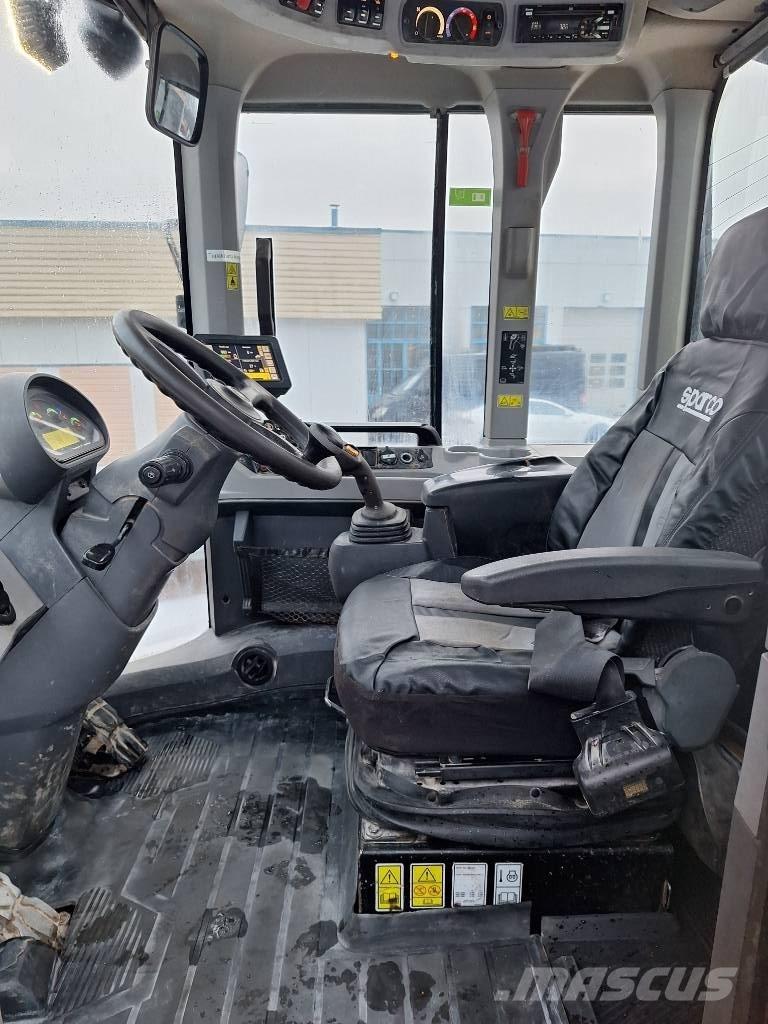 CAT 926 M Pás carregadoras de rodas