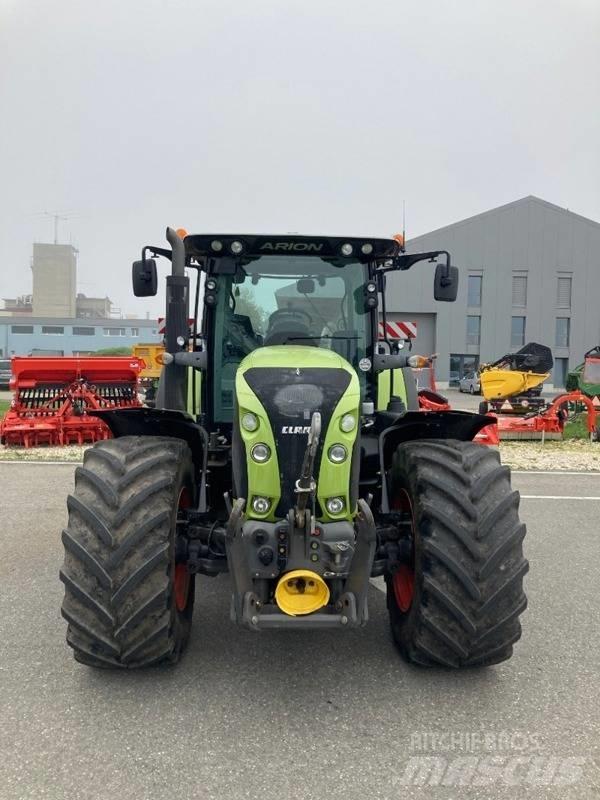 CLAAS Arion 630 Tratores Agrícolas usados