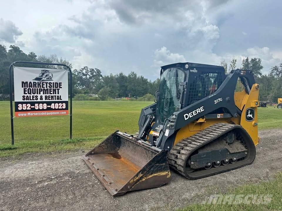 John Deere 317 Carregadoras de direcção deslizante