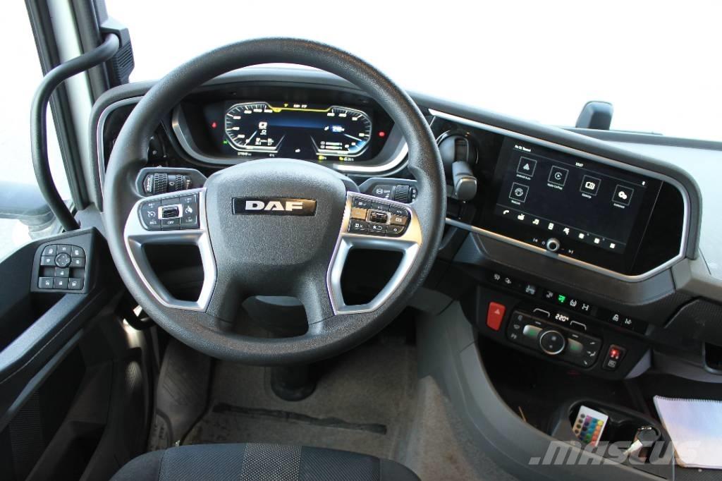 DAF XF 530 FAS Camiões estrado/caixa aberta