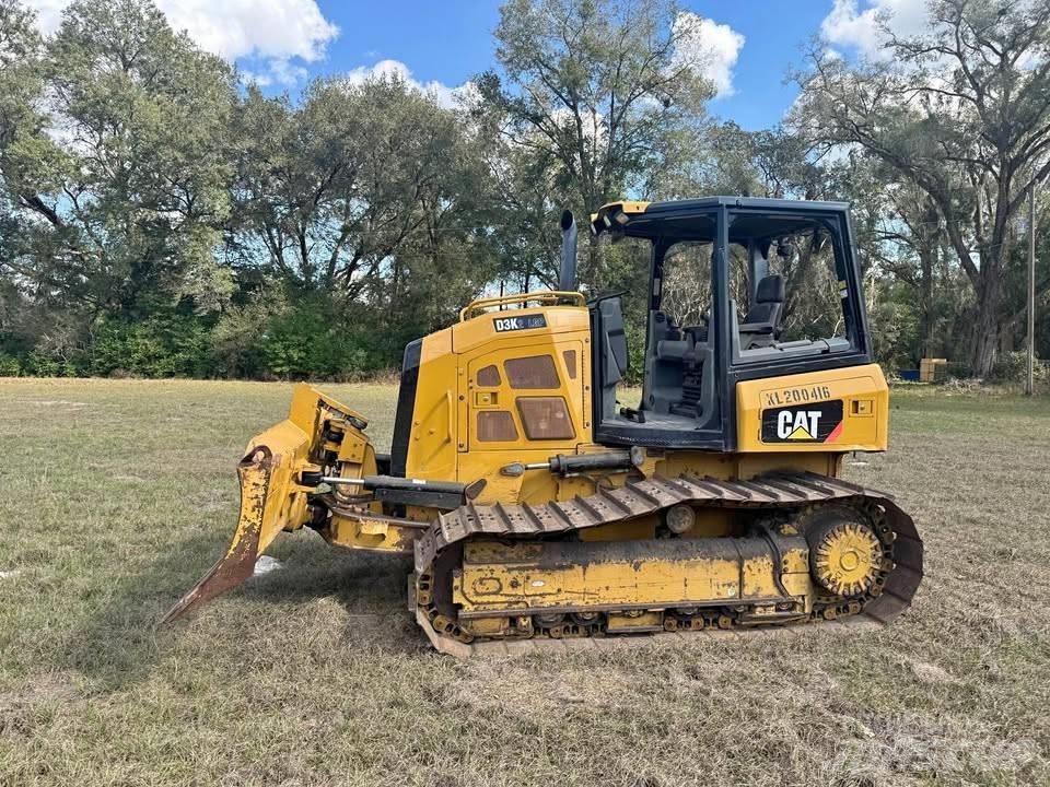 CAT D 3 K 2 LGP Dozers - Tratores rastos