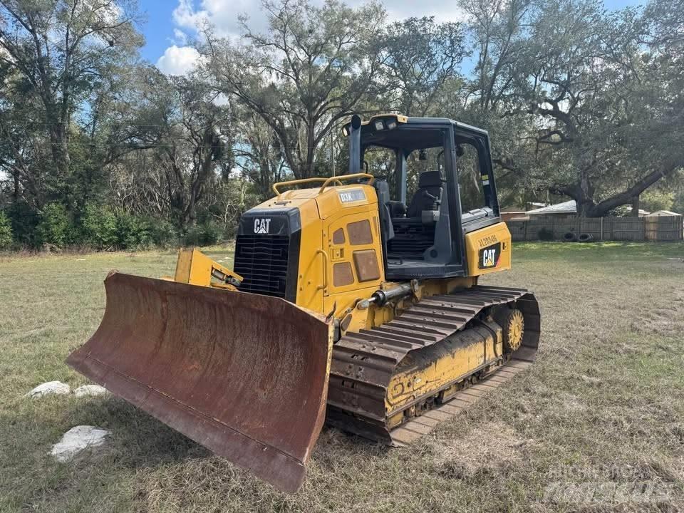 CAT D 3 K 2 LGP Dozers - Tratores rastos