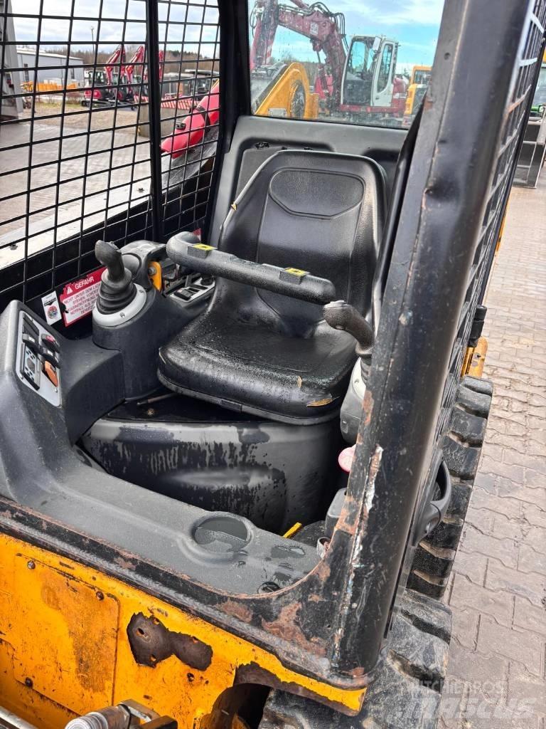 JCB 170 Carregadoras de direcção deslizante