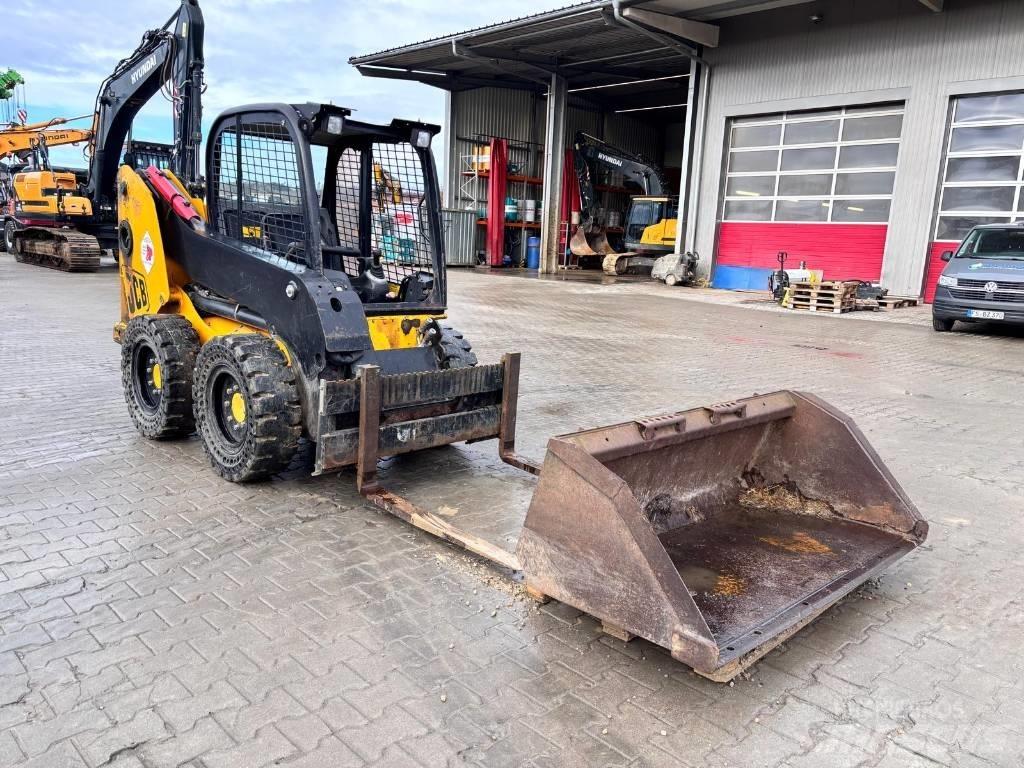JCB 170 Carregadoras de direcção deslizante