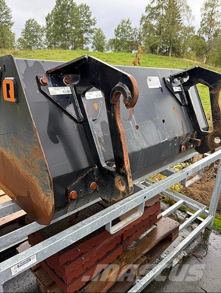  Ålø Quicke GS+ 140 Reboques agricolas de uso geral