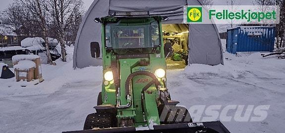 Avant 635 Carregadoras de direcção deslizante