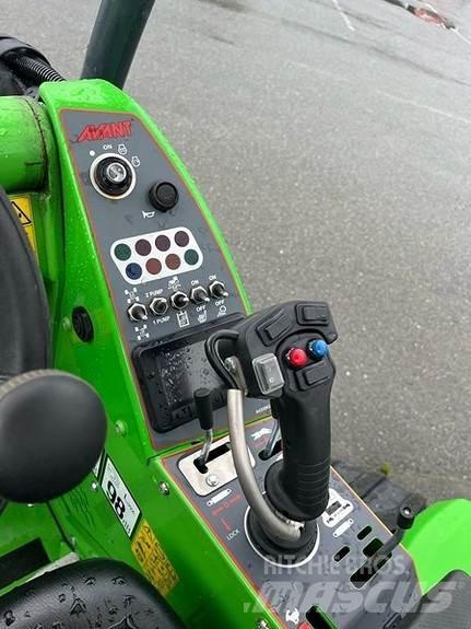 Avant 755i Carregadoras de direcção deslizante