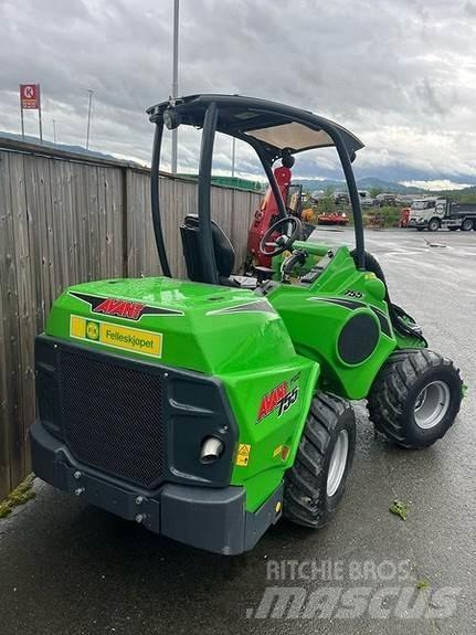 Avant 755i Carregadoras de direcção deslizante